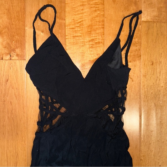 Tobi Black V Neck Maxi Tank Top Strap Dress Side Slits Mesh Paneling At Ribs - Picture 4 of 13